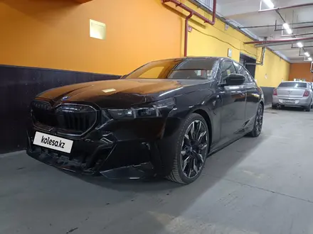 BMW 530 2023 года за 45 800 000 тг. в Алматы – фото 2