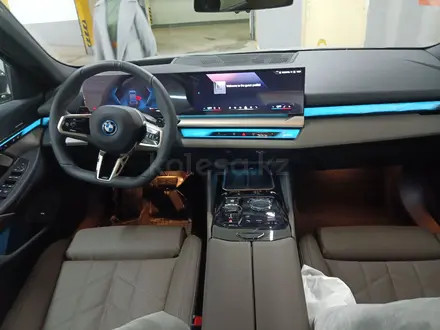 BMW 530 2023 года за 45 800 000 тг. в Алматы – фото 7