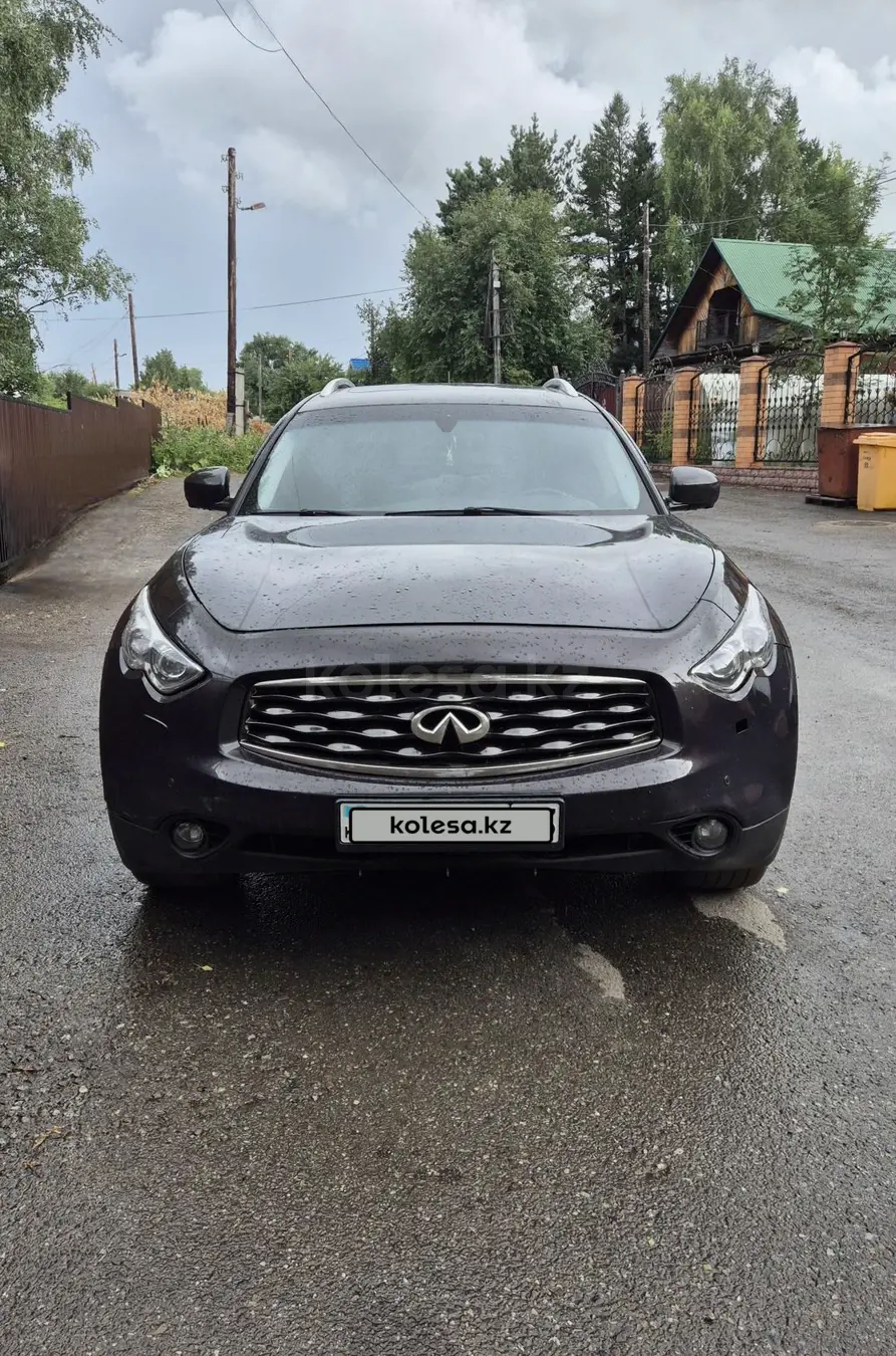 Infiniti FX35, 2009