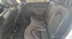 Toyota Highlander 2023 года за 28 500 000 тг. в Атырау – фото 5
