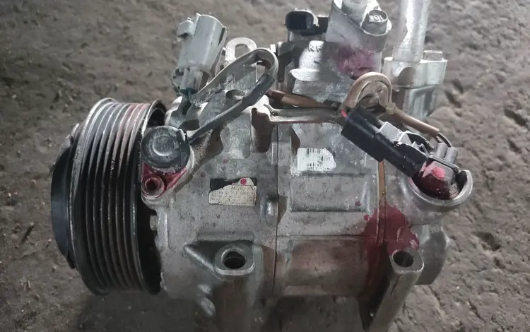 Компрессор кондиционера для Тойота Камри 50 3.5 за 130 000 тг. в Алматы