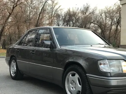 Mercedes-Benz E 280 1994 года за 3 300 000 тг. в Тараз – фото 6