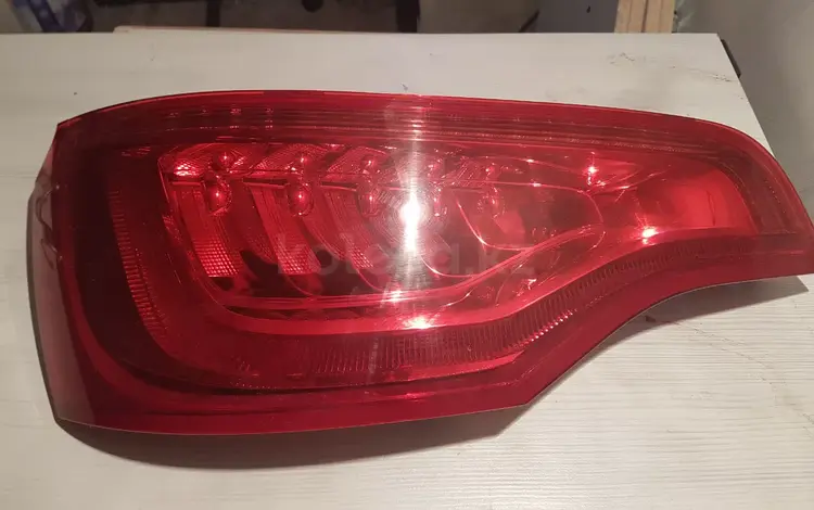 Фонарь задний левый на Ауди Q7, б/у оригинал. за 50 000 тг. в Астана
