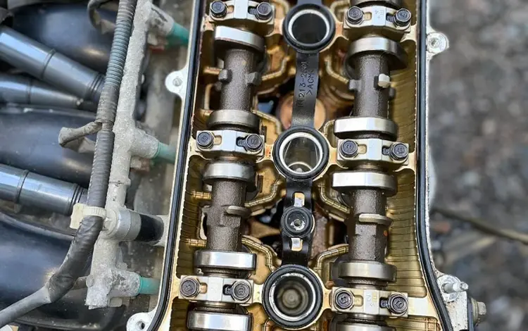 Двигатель (Мотор) коробка автомат 2AZ-FE 2.4л АКПП за 97 900 тг. в Алматы