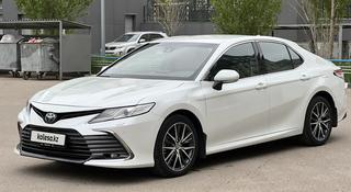 Toyota Camry 2021 года за 16 500 000 тг. в Астана