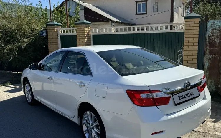 Toyota Camry 2014 года за 9 700 000 тг. в Атырау