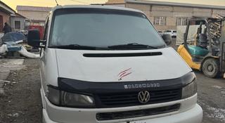 Volkswagen Caravelle 1997 года за 4 500 000 тг. в Петропавловск