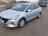 Hyundai Accent 2021 года за 7 000 000 тг. в Уральск – фото 2