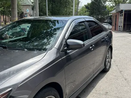 Toyota Camry 2014 года за 8 500 000 тг. в Шымкент – фото 9