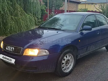 Audi A4 1998 года за 2 300 000 тг. в Алматы – фото 3