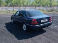 Mercedes-Benz C 220 1996 года за 1 850 000 тг. в Караганда – фото 2