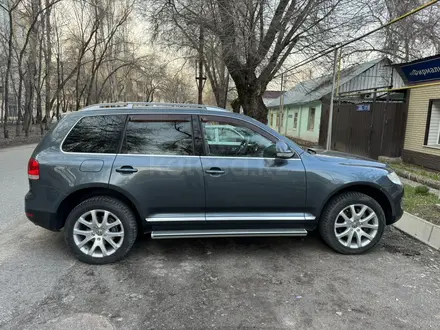 Volkswagen Touareg 2007 года за 5 500 000 тг. в Алматы – фото 5