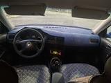 Volkswagen Golf 2001 годаfor2 300 000 тг. в Атырау – фото 5