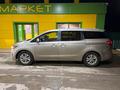 Kia Carnival 2015 года за 11 000 000 тг. в Атырау – фото 4