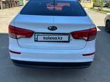 Kia Rio 2015 года за 5 500 000 тг. в Актобе – фото 3