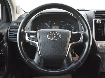 Toyota Land Cruiser Prado Comfort 2019 года за 18 999 990 тг. в Атырау – фото 11