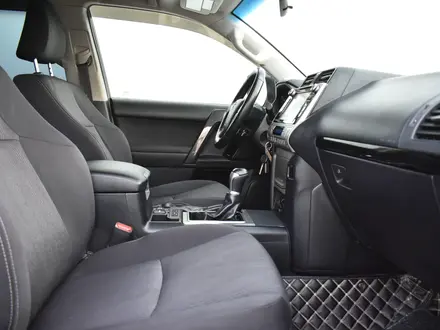 Toyota Land Cruiser Prado Comfort 2019 года за 18 999 990 тг. в Атырау – фото 14