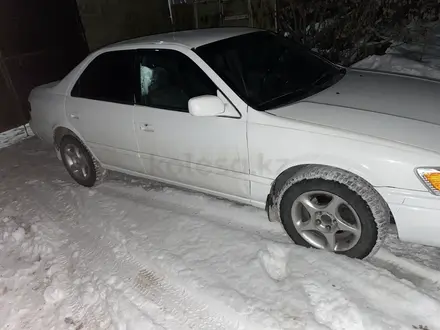 Toyota Camry 2000 года за 3 200 000 тг. в Есик – фото 6