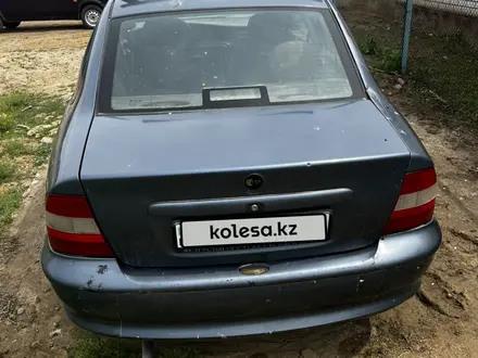 Opel Vectra 1998 года за 500 000 тг. в Актобе – фото 2