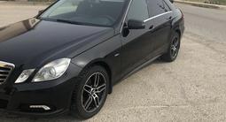 Mercedes-Benz E 200 2009 годаүшін8 500 000 тг. в Атырау – фото 2