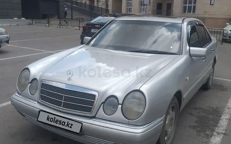 Mercedes-Benz E 230 1998 годаүшін3 000 000 тг. в Астана