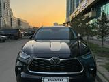 Toyota Highlander 2023 года за 31 900 000 тг. в Семей – фото 4