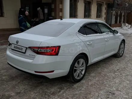 Skoda Superb 2018 года за 10 000 000 тг. в Астана – фото 4