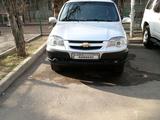 Chevrolet Niva 2009 года за 2 850 000 тг. в Алматы – фото 4