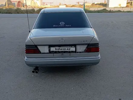 Mercedes-Benz E 220 1993 года за 2 200 000 тг. в Кызылорда