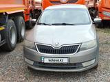 Skoda Rapid 2013 годаүшін3 206 117 тг. в Актобе – фото 2