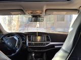 Toyota Highlander 2019 года за 18 500 000 тг. в Алматы – фото 4