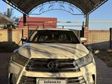 Toyota Highlander 2019 года за 18 500 000 тг. в Алматы – фото 2