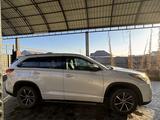 Toyota Highlander 2019 года за 18 500 000 тг. в Алматы – фото 3