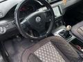 Volkswagen Passat 2006 годаfor2 500 000 тг. в Атырау – фото 2