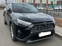 Toyota RAV4 2020 года за 17 500 000 тг. в Астана