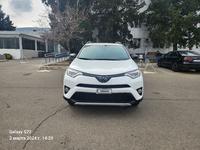 Toyota RAV4 2018 года за 9 400 000 тг. в Шымкент