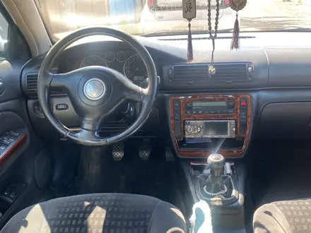 Volkswagen Passat 2003 года за 1 300 000 тг. в Караганда – фото 7
