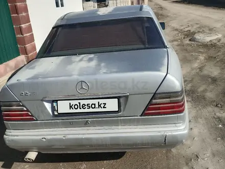 Mercedes-Benz E 220 1994 года за 2 000 000 тг. в Шу – фото 2