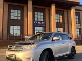 Toyota Highlander 2011 года за 11 500 000 тг. в Актобе – фото 4