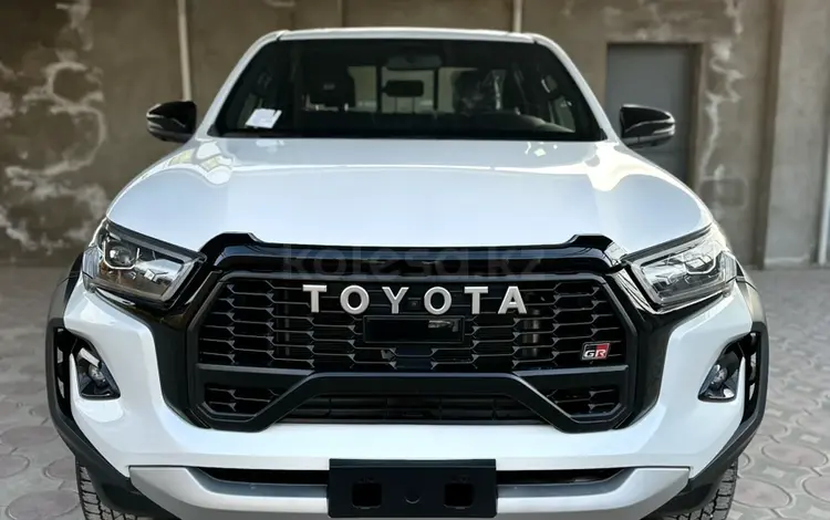 Toyota Hilux 2023 года за 27 500 000 тг. в Актау