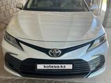 Toyota Camry 2022 года за 17 000 000 тг. в Шымкент