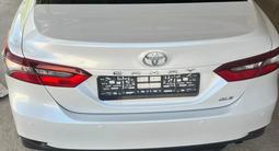 Toyota Camry 2022 года за 17 000 000 тг. в Шымкент – фото 3
