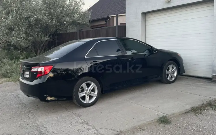 Toyota Camry 2014 года за 5 890 000 тг. в Атырау