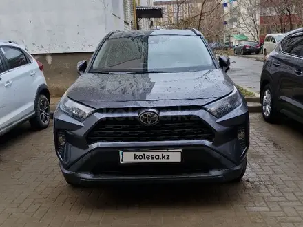 Toyota RAV4 2019 года за 14 000 000 тг. в Уральск – фото 5