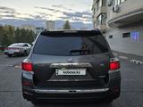 Toyota Highlander 2011 года за 10 800 000 тг. в Астана – фото 4