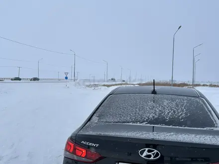 Hyundai Accent 2021 года за 6 600 000 тг. в Астана – фото 2