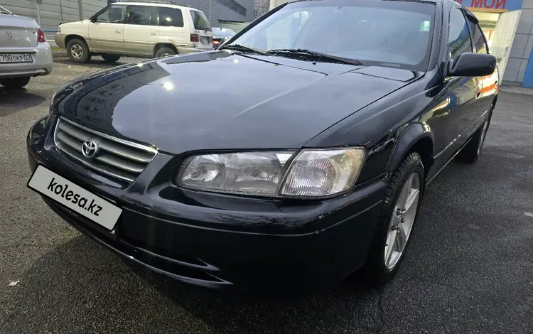 Toyota Camry 2000 года за 3 500 000 тг. в Алматы