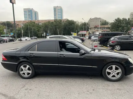 Mercedes-Benz S 320 2000 года за 3 900 000 тг. в Алматы – фото 3