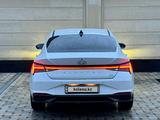 Hyundai Elantra 2023 года за 9 500 000 тг. в Шымкент – фото 2