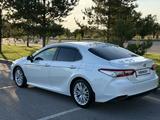 Toyota Camry 2019 года за 13 800 000 тг. в Тараз – фото 3